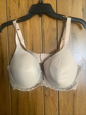 Everyday Smooth Lace-Trim Bra in Light Nude